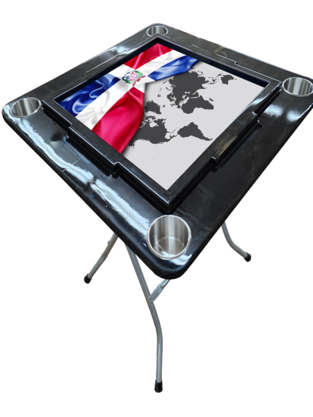 Mesa de Domino con Bandera y mapa Dominicana